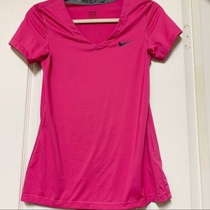 Nike top size M